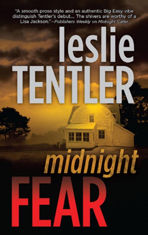 Cover of the book Midnight Fear by Leslie Tentler, MIRA Books