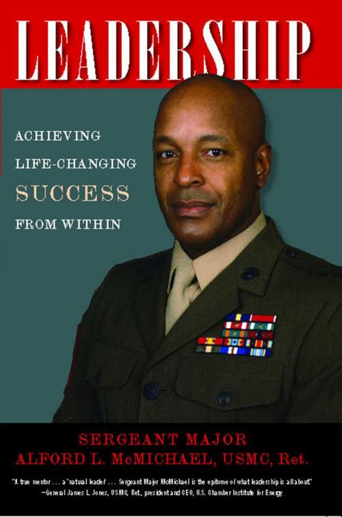 Cover of the book Leadership by Alford L. McMichael, Threshold Editions