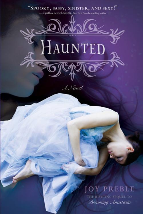 Cover of the book Haunted by Joy Preble, Sourcebooks