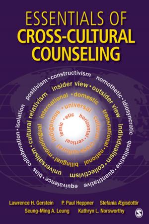 Book cover of Essentials of Cross-Cultural Counseling