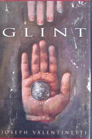 bigCover of the book Glint by 