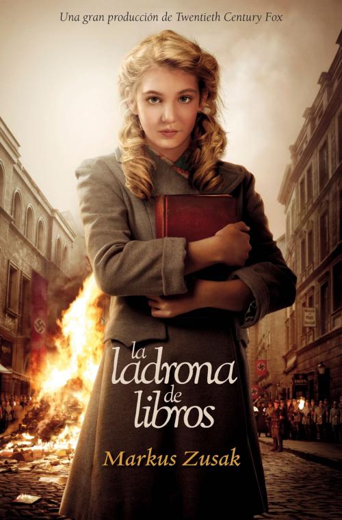 Cover of the book La ladrona de libros by Markus Zusak, Penguin Random House Grupo Editorial España