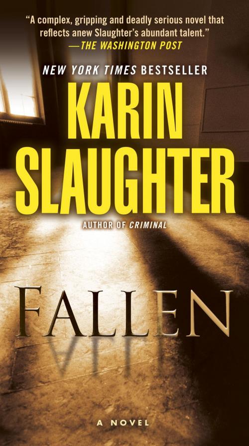 Cover of the book Fallen by Karin Slaughter, Random House Publishing Group
