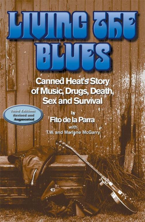 Cover of the book Living the Blues by Adolfo de la Parra, eBookIt.com