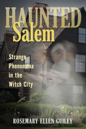 Cover of the book Haunted Salem by Linda Frederick Yaffee