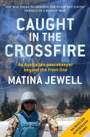 Cover of the book Caught in the Crossfire by Paul Jennings, Andrew Weldon