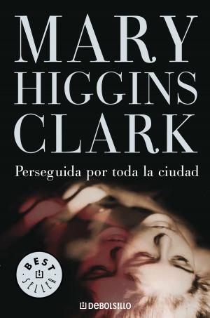Cover of the book Perseguida por toda la ciudad by Clive Cussler