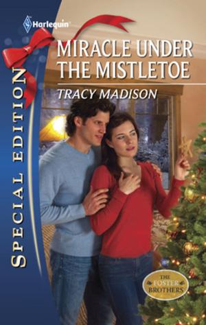 Cover of the book Miracle Under the Mistletoe by Tara Taylor Quinn