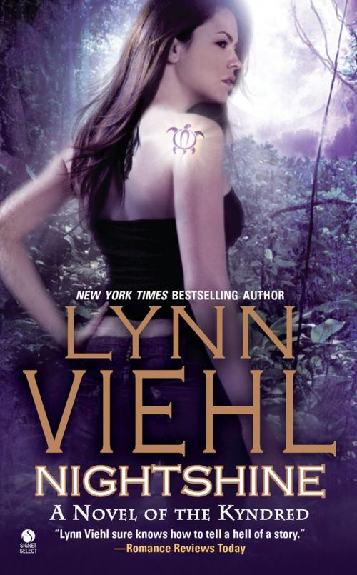 Cover of the book Nightshine by Lynn Viehl, Penguin Publishing Group