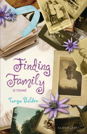 Cover of the book Finding Family by Sonya Kelly, Noni Stapleton, Margaret McAuliffe