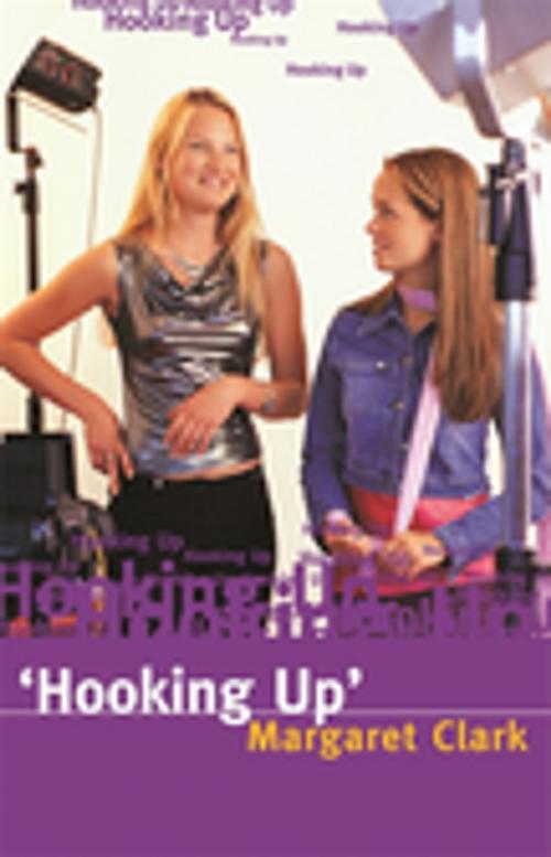 Cover of the book Hooking Up by Margaret Clark, Penguin Random House Australia