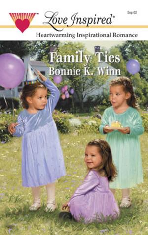 Cover of the book FAMILY TIES by Nina Harrington