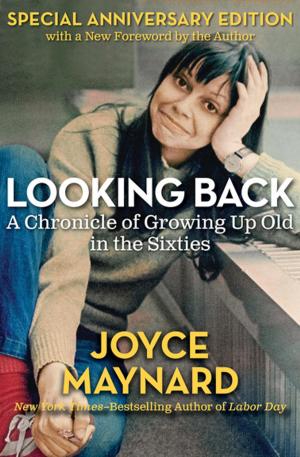 Cover of the book Looking Back by Amanda Scott