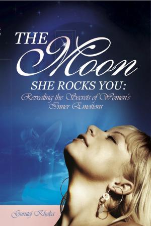 Book cover of The Moon She Rocks You