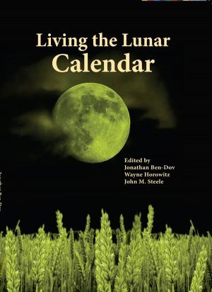 Book cover of Living the Lunar Calendar