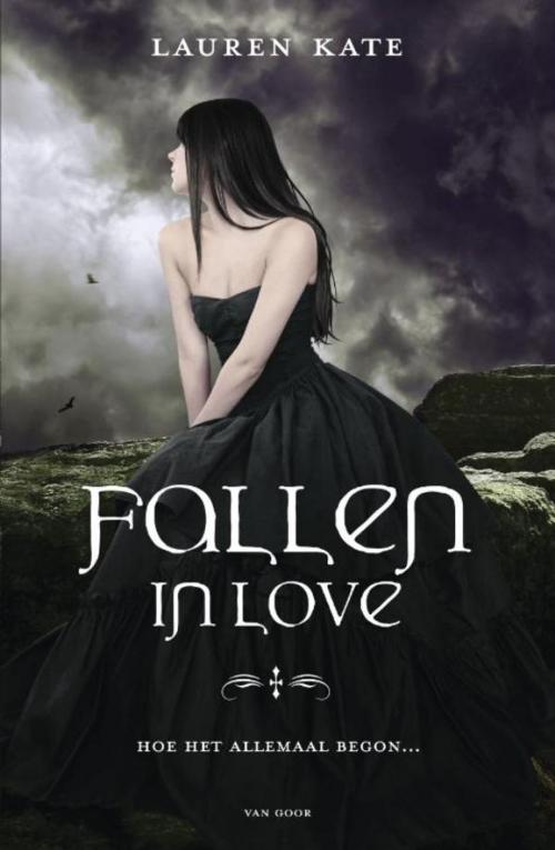 Cover of the book Fallen in love by Lauren Kate, Uitgeverij Unieboek | Het Spectrum