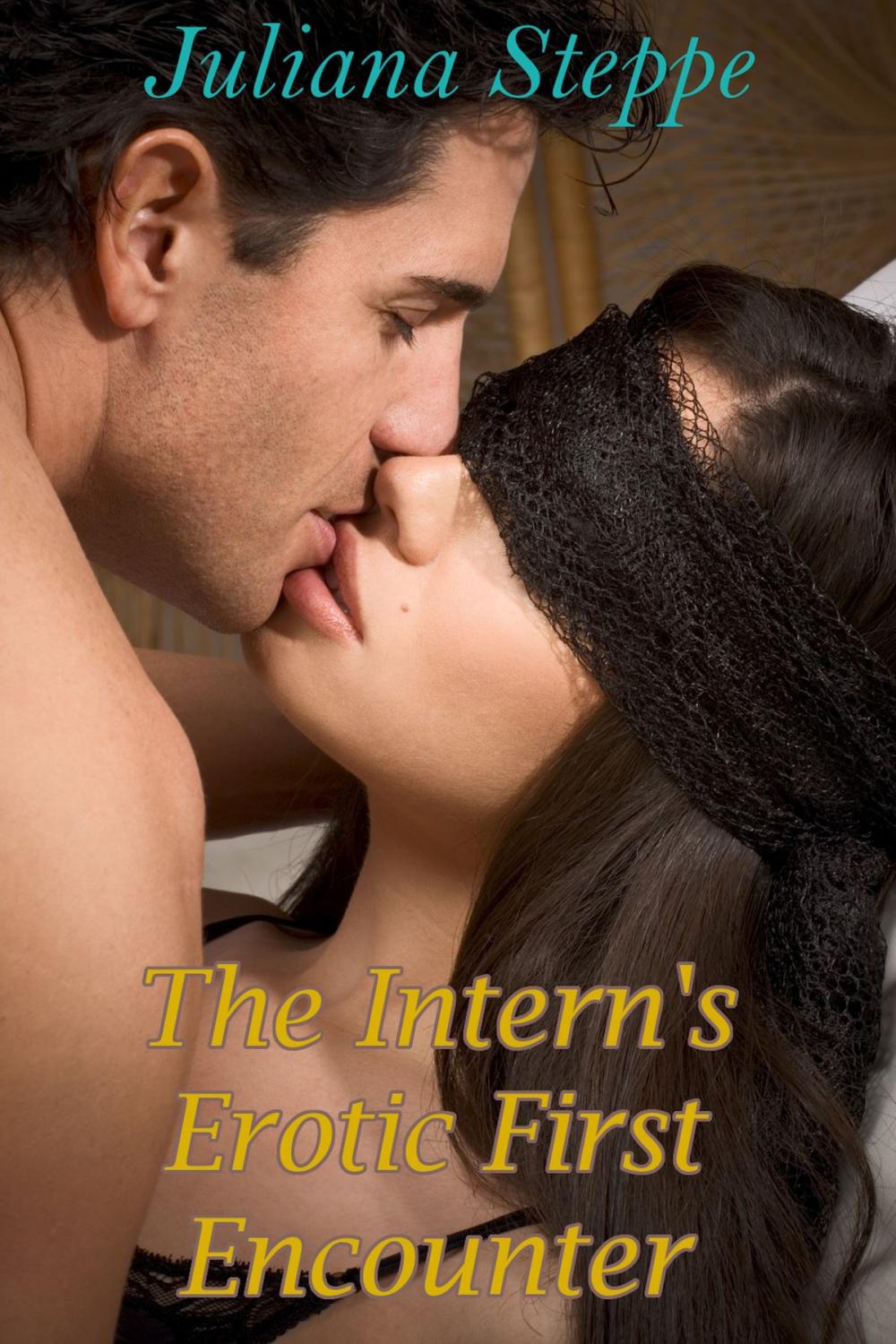 Big bigCover of The Intern’s Erotic First Encounter