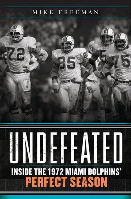 Cover of the book Undefeated by Mike Freeman, It Books