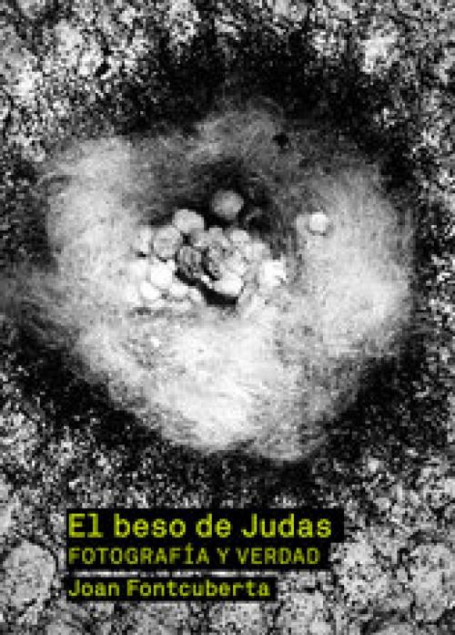 Cover of the book El beso de Judas by Joan Fontcuberta, Editorial Gustavo Gili