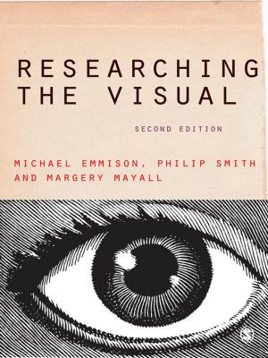 Cover of the book Researching the Visual by David Cooper Moore, Renee Hobbs