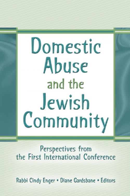 Cover of the book Domestic Abuse and the Jewish Community by Diane Gardsbane, Taylor and Francis