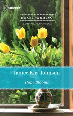 bigCover of the book Hope Blooms by 