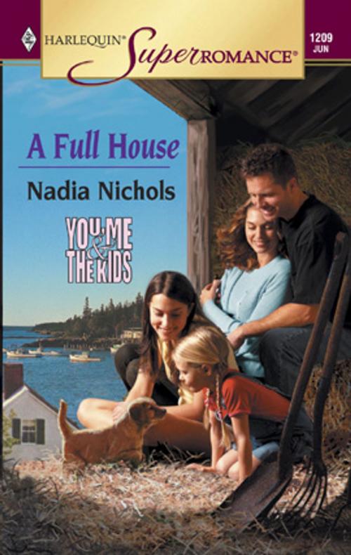 Cover of the book A Full House by Nadia Nichols, Harlequin