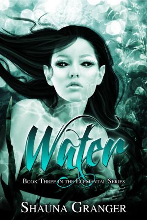 Cover of the book Water by R. McCullough