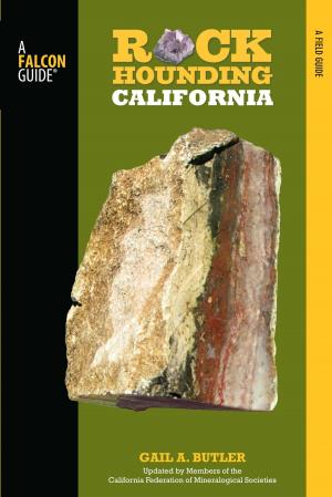 Book cover of Rockhounding California