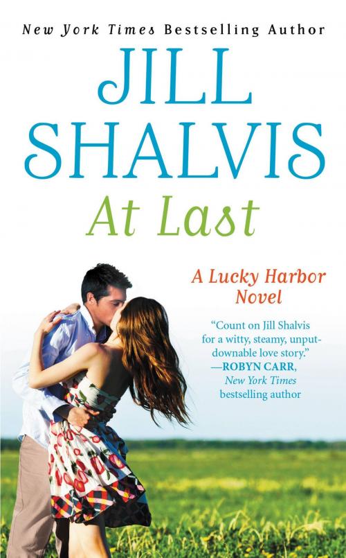 Cover of the book At Last by Jill Shalvis, Grand Central Publishing