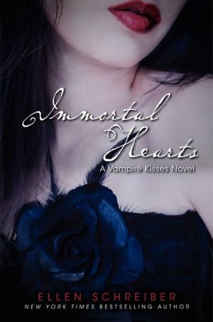 Cover of the book Vampire Kisses 9: Immortal Hearts by Brittany Cavallaro, Emily Henry