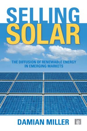 Cover of the book Selling Solar by Dan Marek, Michael Baun