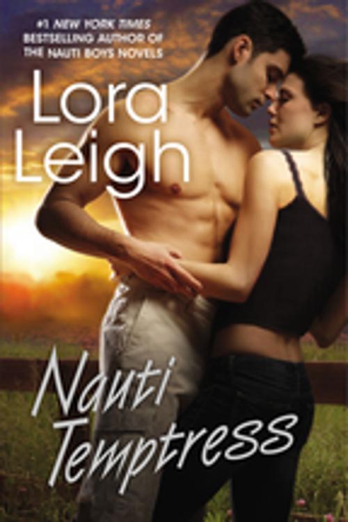 Cover of the book Nauti Temptress by Lora Leigh, Penguin Publishing Group