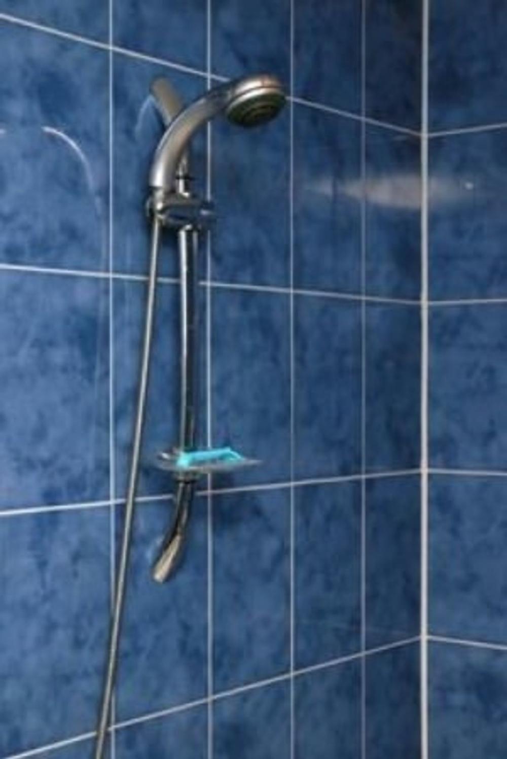 Big bigCover of How to Tile a Shower