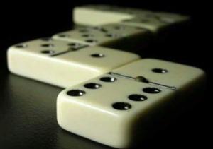 Cover of the book Playing Dominoes For Beginners by Adam Sol