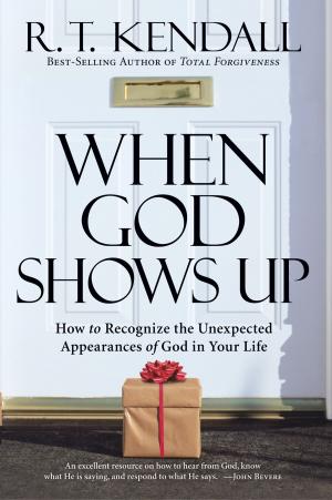 Cover of the book When God Shows Up by Cherie Calbom
