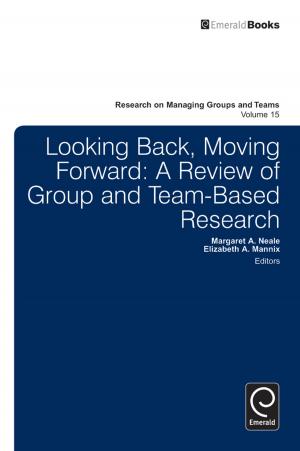 Cover of the book Looking Back, Moving Forward by Fabio Monteduro, Alessandro Hinna, Luca Gnan