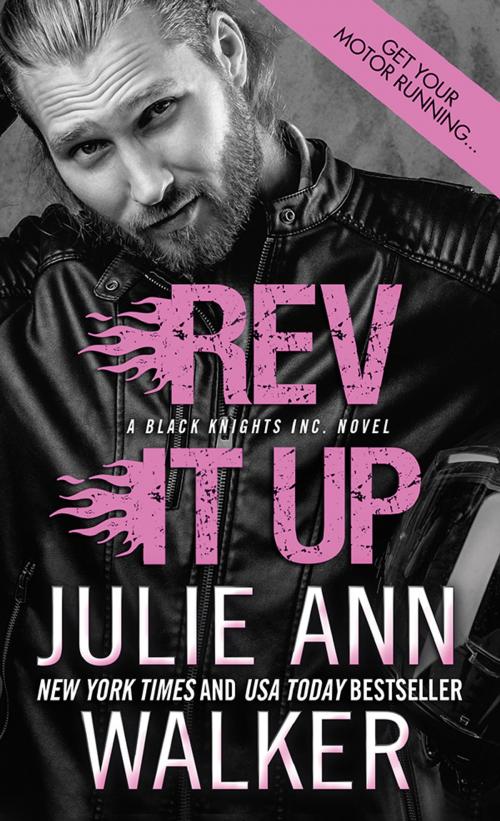 Cover of the book Rev It Up by Julie Ann Walker, Sourcebooks