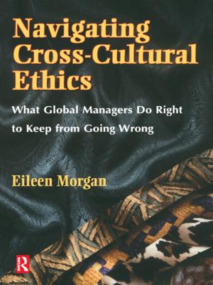 Cover of the book Navigating Cross-Cultural Ethics by Robert A. Hinde, Robert Hinde