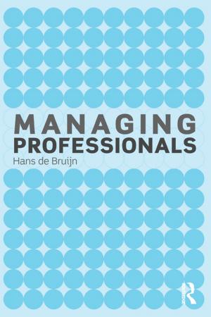 Cover of the book Managing Professionals by Akira Iriye