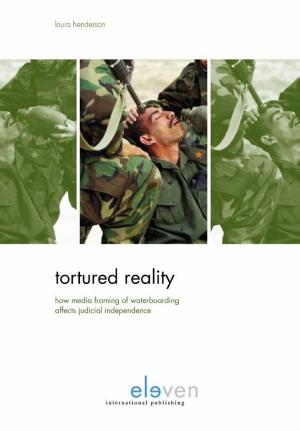 Cover of the book Tortured reality by Ryan Parrott, Raul Angulo