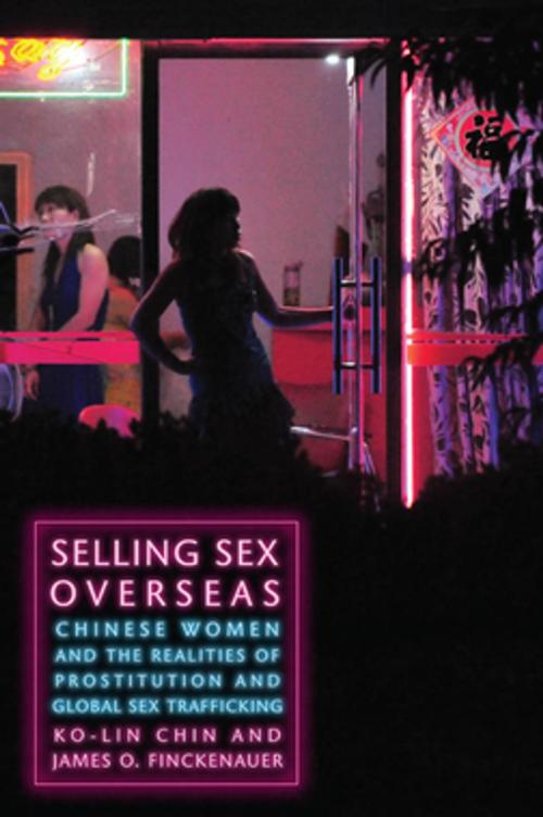 Cover of the book Selling Sex Overseas by Ko-lin Chin, James O. Finckenauer, NYU Press