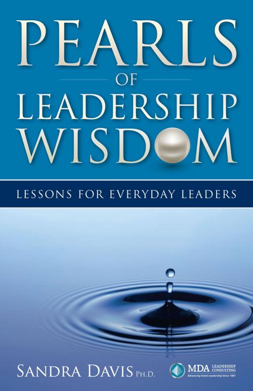 Cover of the book Pearls of Leadership Wisdom by Sandra Davis, MDA Leadership Consulting