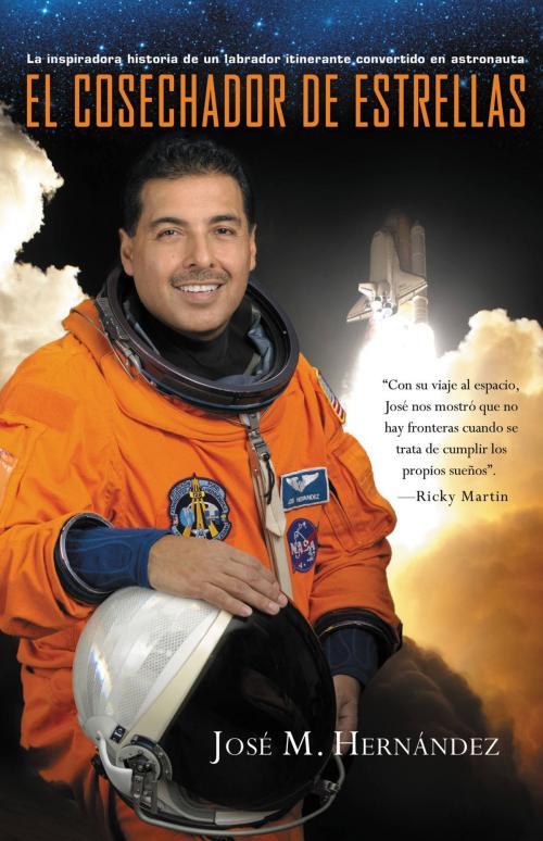 Cover of the book Reaching for the Stars by José M. Hernández, Center Street