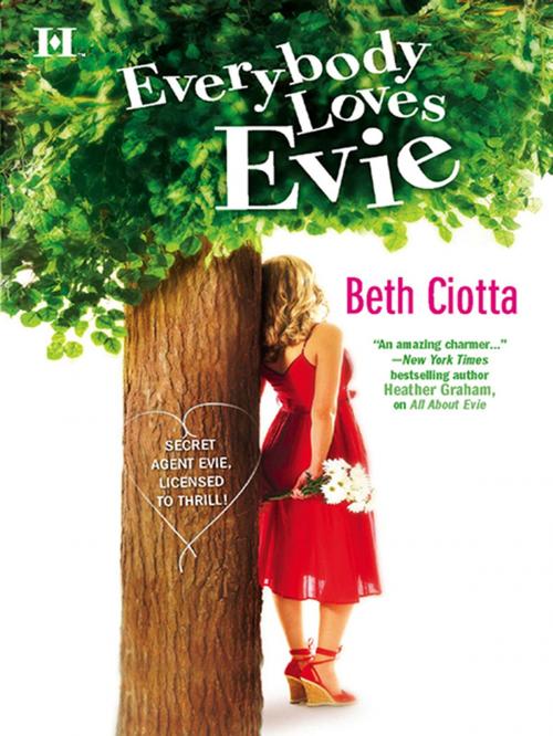 Cover of the book Everybody Loves Evie by Beth Ciotta, HQN Books