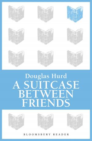 Cover of the book A Suitcase Between Friends by Kelly Fiore