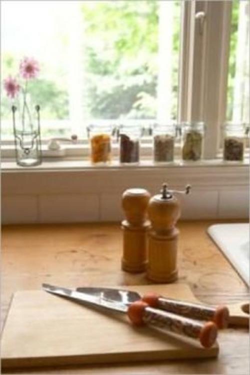 Cover of the book How to Make a Cutting Board by Nina Chacon, Axel Publishing