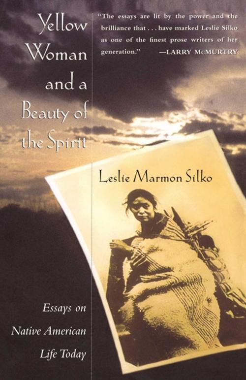 Cover of the book Yellow Woman and a Beauty of the Spirit by Leslie Marmon Silko, Simon & Schuster