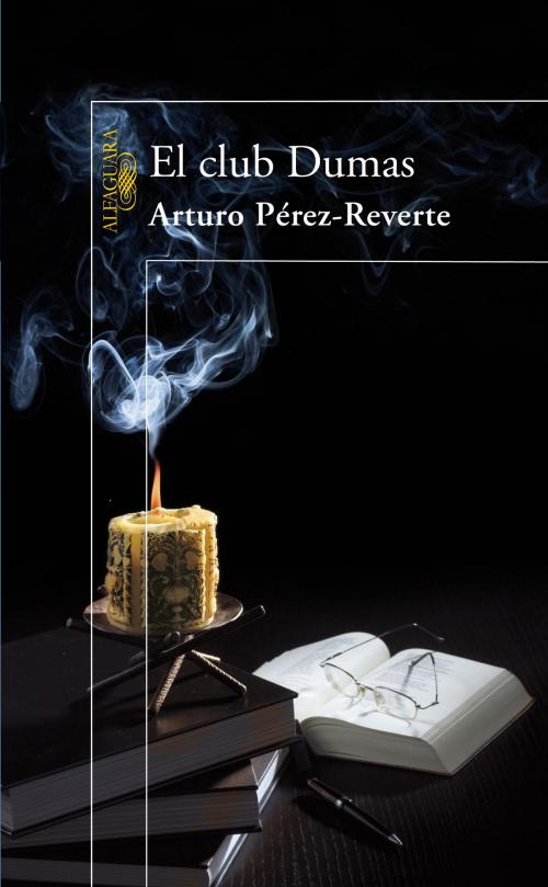 Cover of the book El club Dumas by Arturo Pérez-Reverte, Penguin Random House Grupo Editorial España