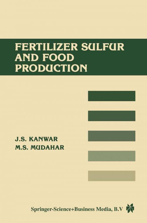 Cover of the book Fertilizer sulfur and food production by Mohinder Mudahar, Springer Netherlands